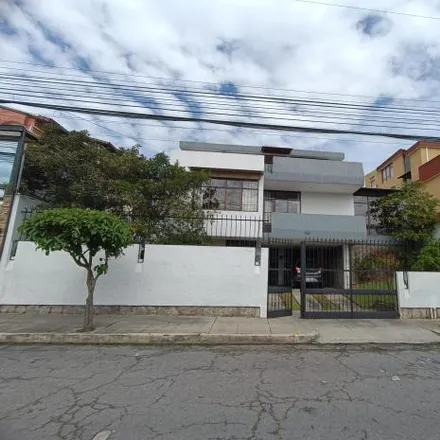 Image 2 - Edificio Milá, Avenida Antonio Granda Centeno OE4-550, 170509, Quito, Ecuador - House for sale