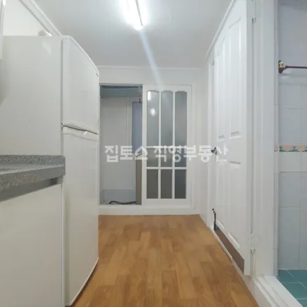 Rent this 2 bed apartment on 서울특별시 관악구 봉천동 1610-15
