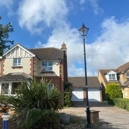 Rent this 6 bed apartment on Tasmania Way in Eastbourne, BN23 5PA