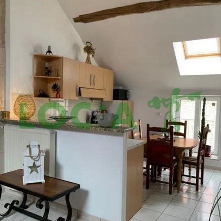 Rent this 3 bed apartment on 5 Rue Saint-Jean in 21440 Francheville, France
