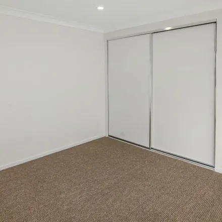 Rent this 3 bed apartment on Avondale Drive in Thornton NSW 2322, Australia