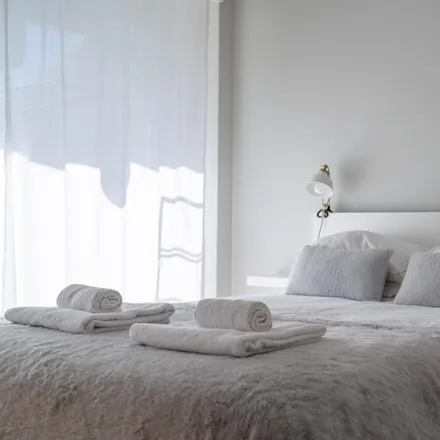 Rent this 2 bed apartment on Passeio das Virtudes 7 in 4050-629 Porto, Portugal