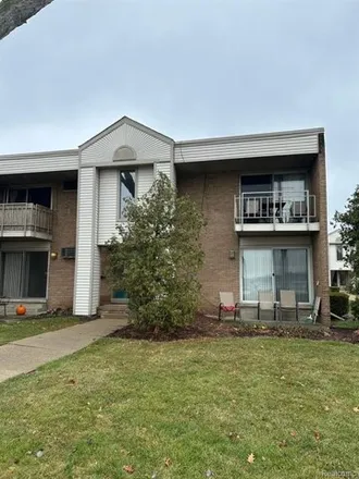 Buy this 1 bed condo on Stapleton Drive in Keego Harbor, Oakland County