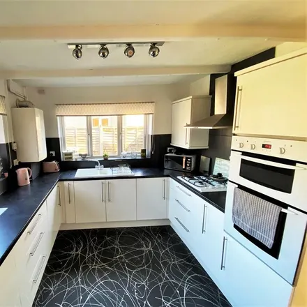 Image 2 - Heightington Place, Stourport-on-Severn, DY13 0BE, United Kingdom - House for rent