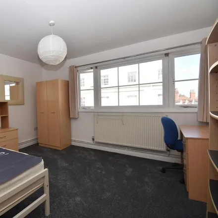 Image 5 - Numidia Academy, 50a Bath Street, Royal Leamington Spa, CV31 3AE, United Kingdom - Apartment for rent