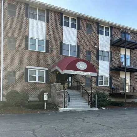 Buy this 2 bed condo on 13 Dallas Drive in Collinsville, Dracut