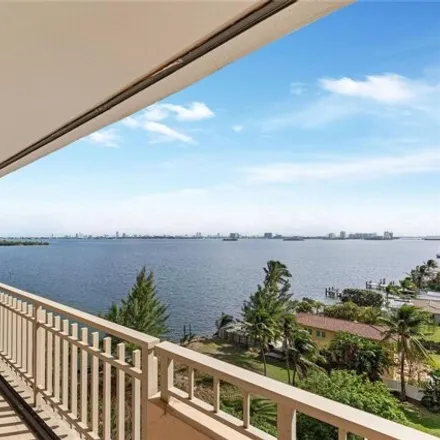 Image 1 - 11113 Biscayne Boulevard, Courtly Manor, North Miami, FL 33181, USA - Condo for sale