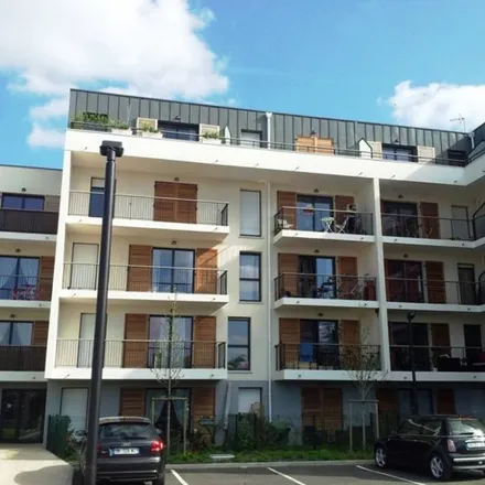 Rent this 2 bed apartment on 4 Rue des Teinturiers in 60000 Beauvais, France