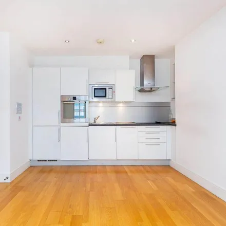 Rent this 1 bed apartment on Kingsland Passage in De Beauvoir Town, London