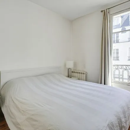 Rent this 2 bed apartment on 41 Rue des Entrepreneurs in 75015 Paris, France