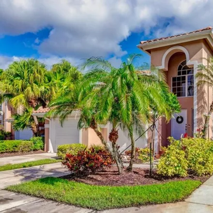Rent this 3 bed condo on Legendary Circle in Palm Beach Gardens, FL 33318