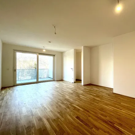 Rent this 3 bed apartment on Linz in Bindermichl, 4