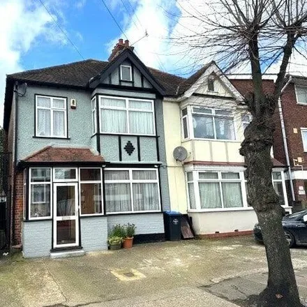 Buy this 3 bed duplex on Moritt House in Talbot Road, London