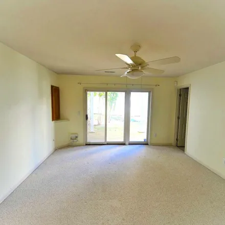 Image 5 - 12077 Edgemere Circle, Reston, VA 20190, USA - Apartment for rent