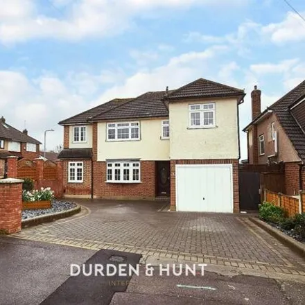 Buy this 4 bed house on Fairview Close in Chigwell, Essex