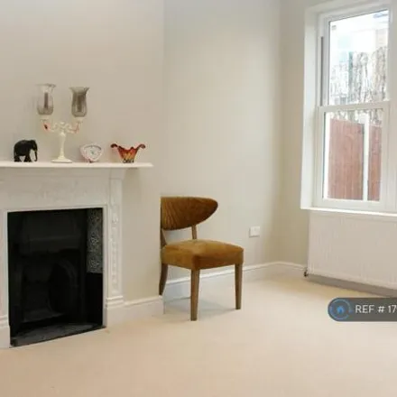 Rent this 3 bed apartment on 38-42 Hetley Road in London, W12 8BA