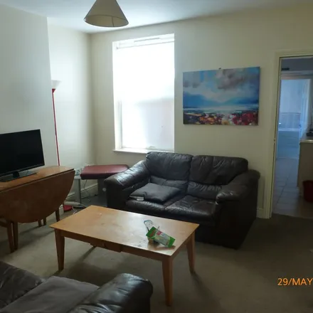 Image 9 - Harrow Road, Langley, SL3 8SG, United Kingdom - Apartment for rent