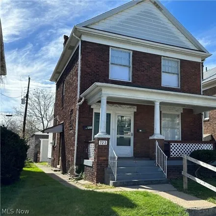 Buy this 4 bed house on 753 Oakmont Avenue in Lincoln Heights, Steubenville