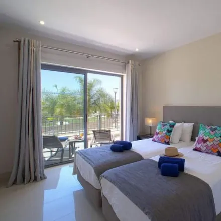 Rent this 2 bed apartment on Crowne Plaza Vilamoura Tesla Destination Charger in Rua da Comporta, 8125-403 Quarteira
