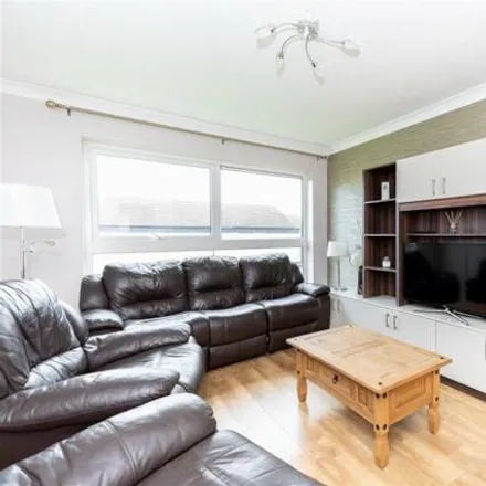 Image 7 - Grassdale View, Sheffield, S12 4LZ, United Kingdom - Apartment for sale