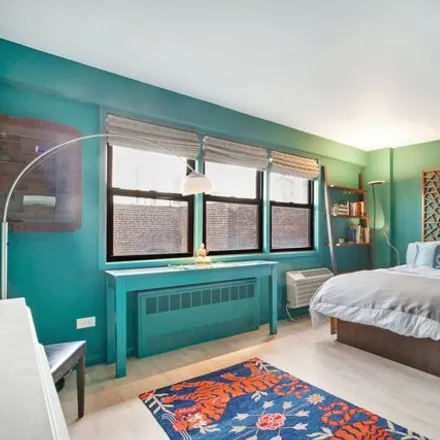 Image 4 - 579 W 215th St Unit 8ed, New York, 10034 - Apartment for sale