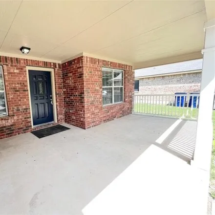 Image 3 - 333 Peaceful Haven Way, Hutto, TX 78634, USA - House for rent