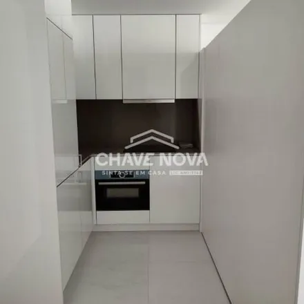Image 2 - Avenida da Senhora da Hora, 4460-188 Matosinhos, Portugal - Apartment for rent