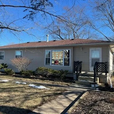 Buy this 4 bed house on 526 Magnolia Street in Big Rapids, MI 49307