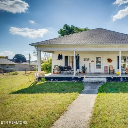 Buy this studio house on 462 West Wheeler Street in Rockwood, Roane County