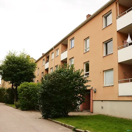 Rent this 2 bed apartment on Sjunde Tvärgatan in 802 84 Gävle, Sweden