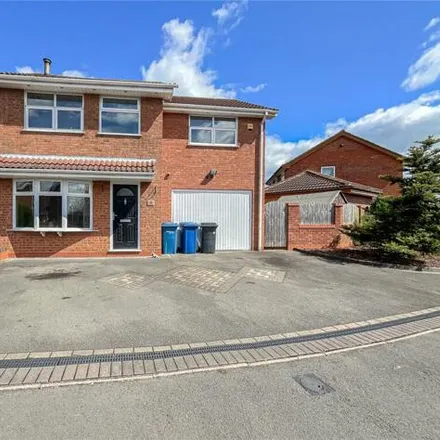 Buy this 4 bed house on Lintly in Tamworth, B77 4LN