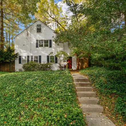 Image 2 - 7600 Lynn Drive, Chevy Chase, MD 20815, USA - House for sale