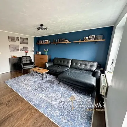 Image 3 - unnamed road, Mansfield Woodhouse, NG19 9DY, United Kingdom - Townhouse for sale