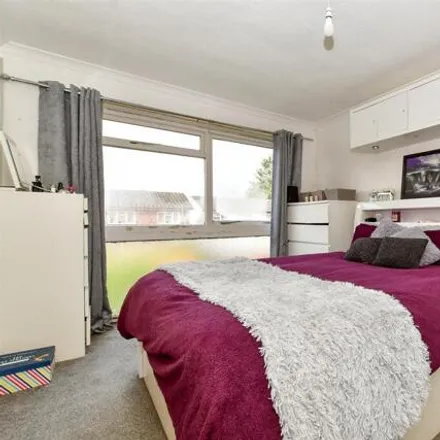 Image 3 - Chailey Court, Mortlake Close, London, CR0 4SW, United Kingdom - Apartment for sale