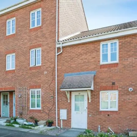 Buy this 4 bed townhouse on Stableford Close in Shepshed, LE12 9BT
