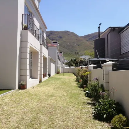 Image 7 - Hester De Wet Street, Overstrand Ward 13, Overstrand Local Municipality, 7201, South Africa - Apartment for rent