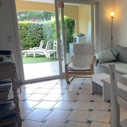 Image 2 - Residence le Provence, 83240 Cavalaire-sur-Mer, France - Apartment for rent