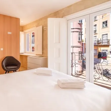 Rent this 6 bed room on Rua dos Poiais de São Bento 111 in 113, 1200-321 Lisbon