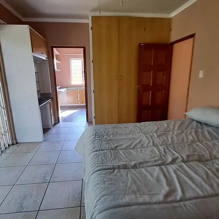 Image 4 - Moss Kolnik Drive, Zulwini Gardens, Umbogintwini, 4125, South Africa - Apartment for rent