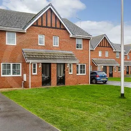 Rent this 3 bed duplex on Conway Close in Crewe, CW1 3XN