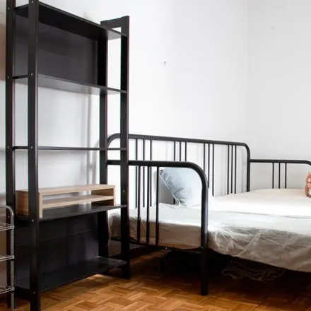 Rent this 4 bed room on Hostal Vegas in Calle de Almansa, 28039 Madrid