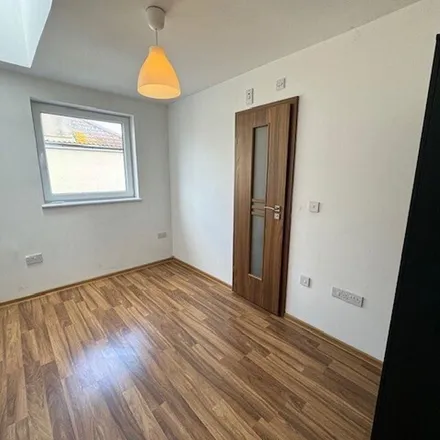 Image 6 - 221 Lodge Causeway, Bristol, BS16 3JX, United Kingdom - Apartment for rent