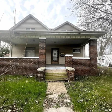Buy this 3 bed house on 730 East Berrien Street in Galesburg, IL 61401