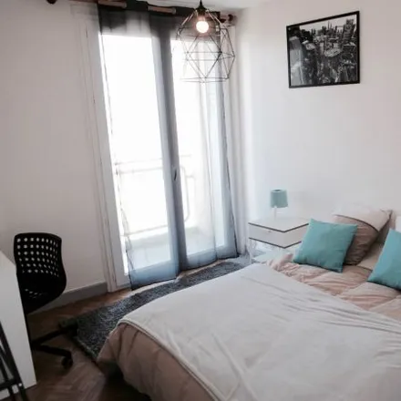 Rent this 1 bed room on 140 Avenue des Minimes in 31200 Toulouse, France