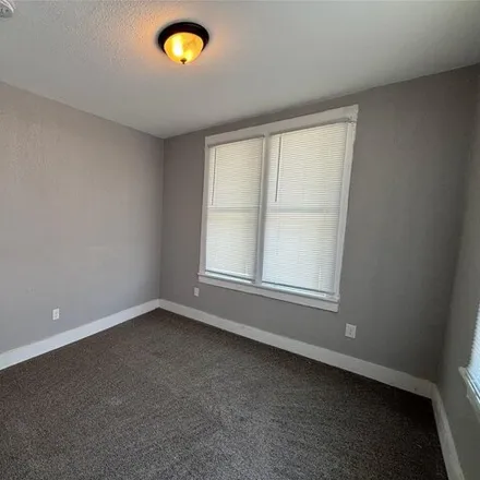 Image 2 - 1627 Alston Ave Unit 1, Fort Worth, Texas, 76104 - House for rent