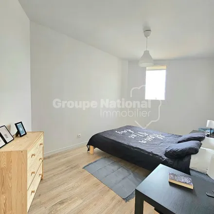 Rent this 3 bed apartment on 391 Chemin de Taussane à Cougnil in 13140 Miramas, France