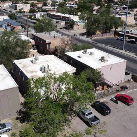 Image 5 - 146 Rhode Island Street Southeast, Albuquerque, NM 87108, USA - Duplex for sale