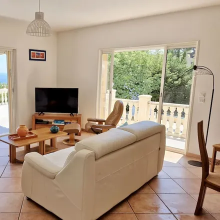 Rent this 5 bed house on Avenue du Comte de Provence in 83380 Roquebrune-sur-Argens, France