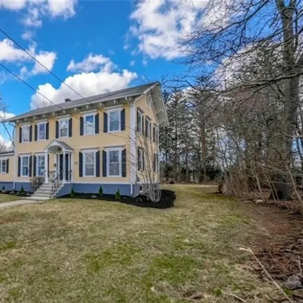 Image 2 - 40 Bridal Avenue, Crompton, Warwick, RI 02886, USA - House for sale