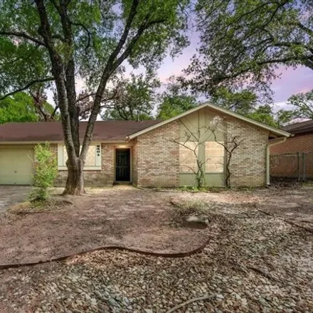 Image 2 - 3401 Catalina Drive, Austin, TX 78741, USA - House for sale